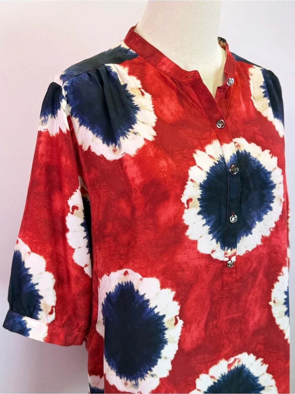 Michael Kors Women’s Red White Blue Silk Tie Dye V-Neck Short Sleeve Top Size XL